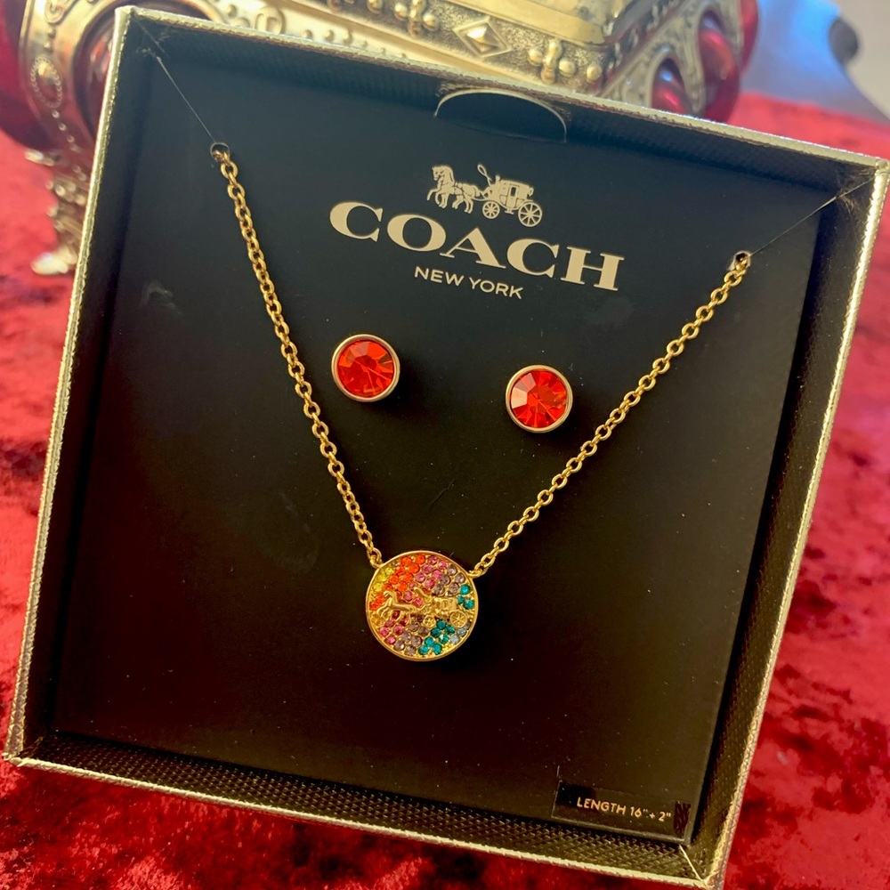 Coach Horse Carriage Crystal Necklace and Stud Earrings Set